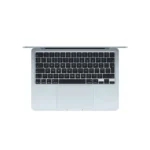 ⁦جهاز Apple MacBook Air (2025) بشاشة 13 بوصة، معالج M4 بعشرة أنوية ووحدة معالجة رسومات ثمانية أنوية، ذاكرة وصول عشوائي 16 جيجابايت، قرص صلب SSD بسعة 256 جيجابايت، لون أزرق سماوي⁩ - الصورة ⁦4⁩